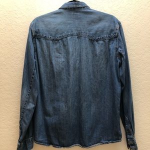 H&M Shirts - H&M Denim Shirt - 100% Cotton H&M Shirts - H&M Denim Shirt - 100% Cotton